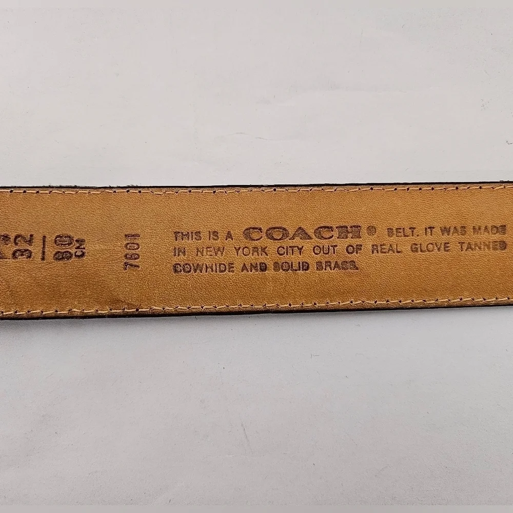 Coach Belt in Cowhide Leather and Solid Brass in Black and Gold Size 32